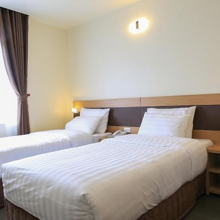 Punt Hotel Hai Phong Exterior photo