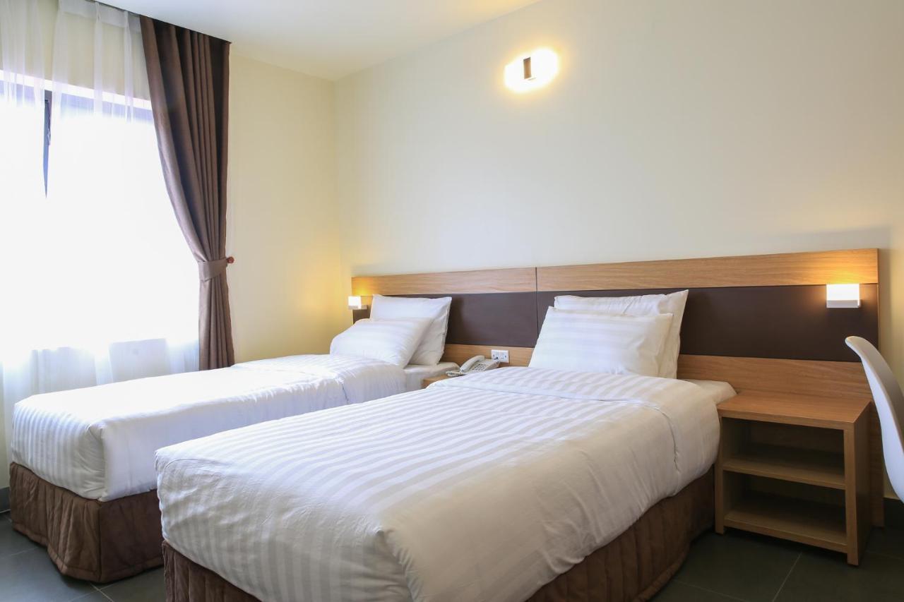 Punt Hotel Hai Phong Exterior photo